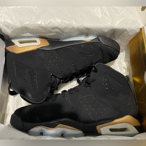 Jordan dmp 6s size 7Y or 8.5 women’s bought for my gf who only wore 4 times